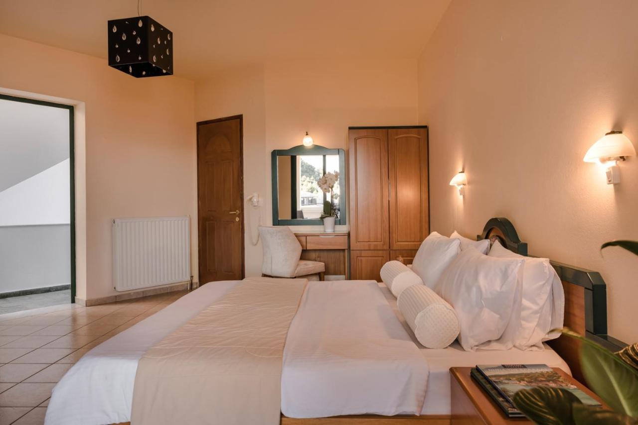 Valledi Village Hotel Kými Eksteriør bilde
