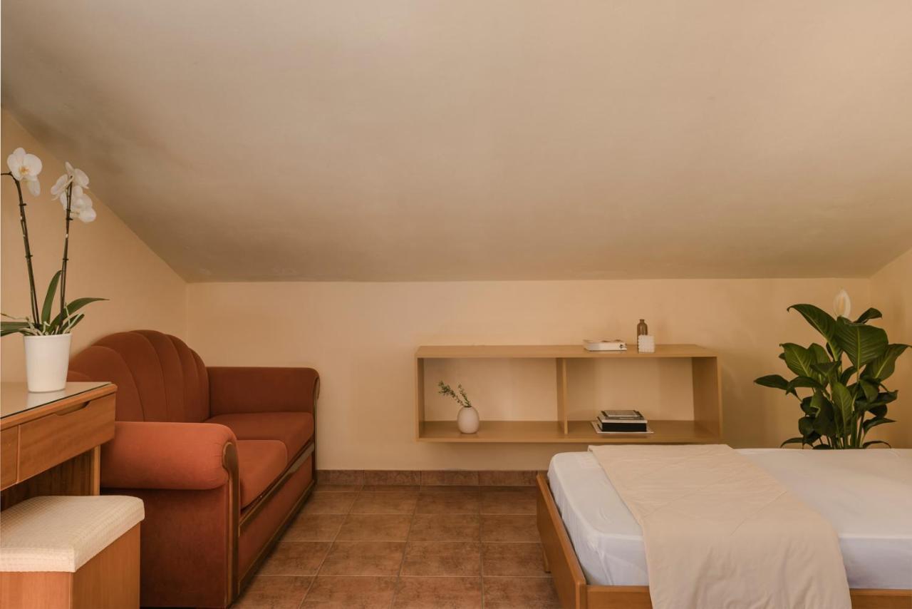 Valledi Village Hotel Kými Eksteriør bilde